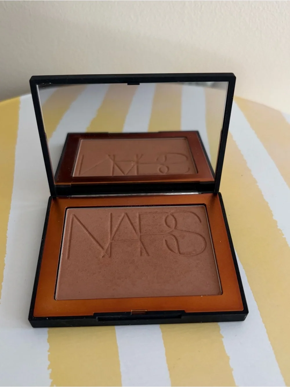 NARS Bronzing Powder Laguna 01